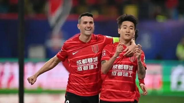 关于强强对话足球比赛即将上演，看点十足的信息